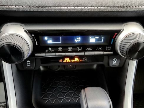 Certified 2025 Toyota RAV4 LE FWD image 38
