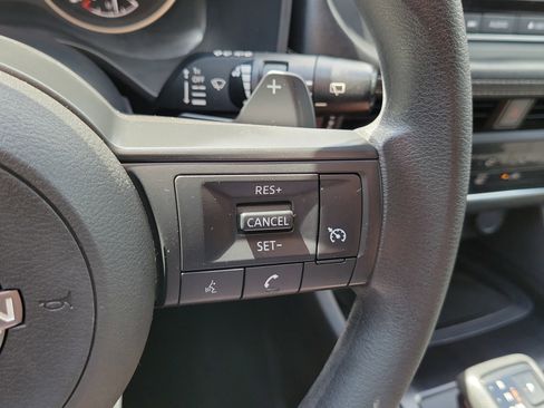 Used 2023 Nissan Rogue S AWD/4WD image 25