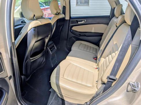 Used 2018 Ford Edge SEL w/ Equipment Group 201A AWD/4WD image 11