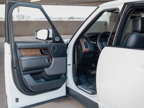Used 2019 Land Rover Range Rover HSE AWD/4WD image 13