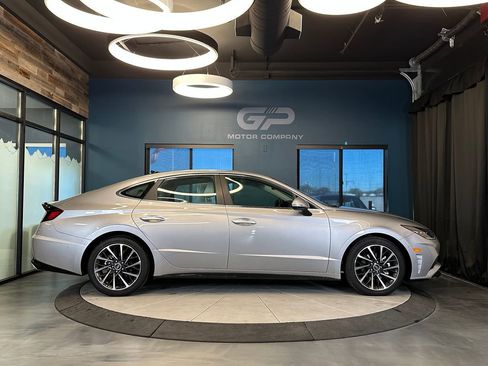 Used 2023 Hyundai Sonata Limited image 2