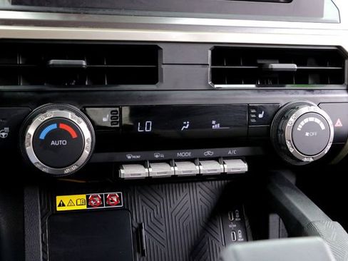 Used 2024 Toyota Tacoma TRD Off-Road w/ TRD Off Road Upgrade Package image 19