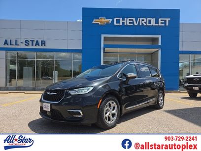 Used 2023 Chrysler Pacifica Limited