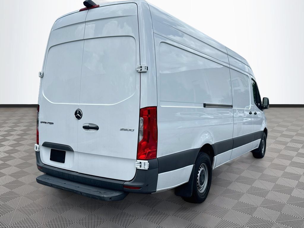Used 2023 Mercedes-Benz Sprinter 2500 image 6