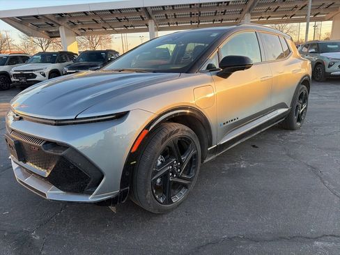 Used 2024 Chevrolet Equinox EV RS image 1