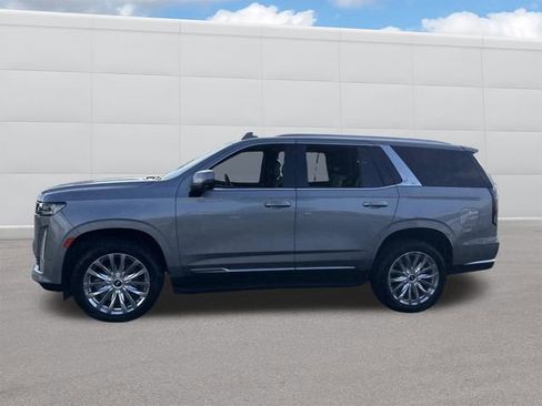 Used 2023 Cadillac Escalade Premium Luxury image 2