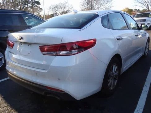 Used 2018 Kia Optima LX image 6