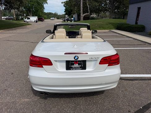 Used 2012 BMW 328i Convertible RWD image 21