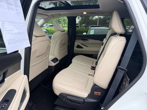 Used 2024 INFINITI QX60 Luxe w/ Performance Audio Package FWD image 13