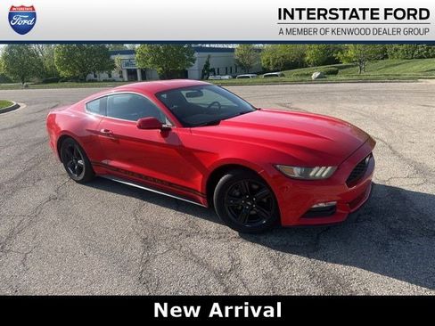 Used 2015 Ford Mustang Coupe RWD image 1