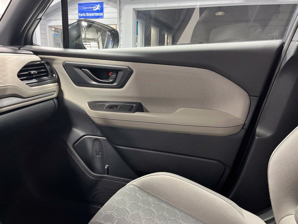 Used 2026 Subaru Forester AWD/4WD image 17