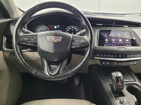 Used 2019 Cadillac XT4 Premium Luxury FWD image 22