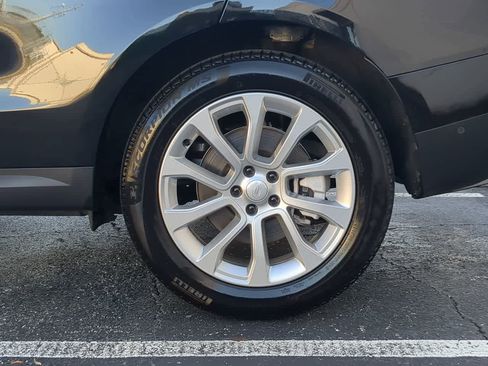 Used 2025 Land Rover Range Rover Sport SE image 13