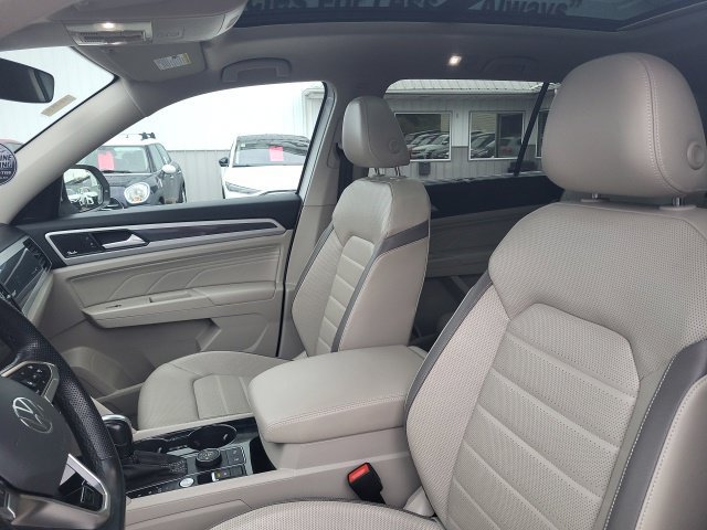 Used 2022 Volkswagen Atlas SEL Premium AWD/4WD image 13