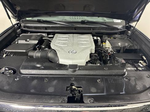 Used 2017 Lexus GX 460 Luxury w/ Preferred Accessory Package AWD/4WD image 37