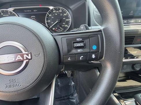 Used 2023 Nissan Rogue SV AWD/4WD image 29