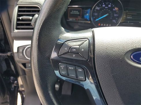 Used 2018 Ford Explorer XLT w/ Equipment Group 202A image 25