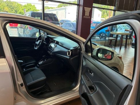 Used 2024 Nissan Versa SV FWD image 29