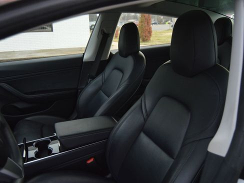 Used 2018 Tesla Model 3 Long Range image 8