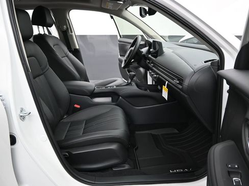 Used 2026 Honda HR-V EX-L image 12