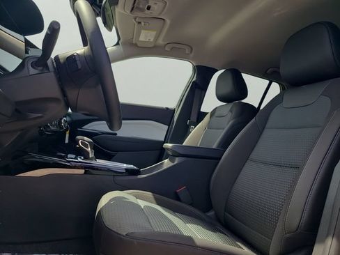 New 2026 Chevrolet Trax LT w/ Midnight Edition FWD image 21