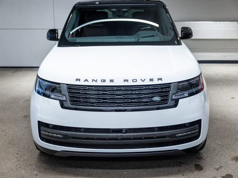 Used 2025 Land Rover Range Rover Autobiography AWD/4WD image 12