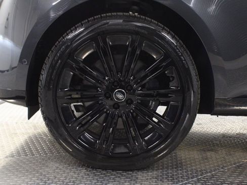 Used 2024 Land Rover Range Rover Autobiography image 11