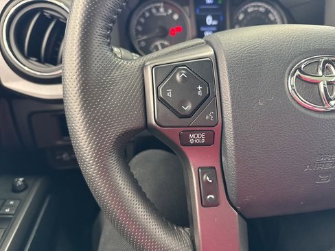 Used 2019 Toyota Tacoma TRD Off-Road image 20