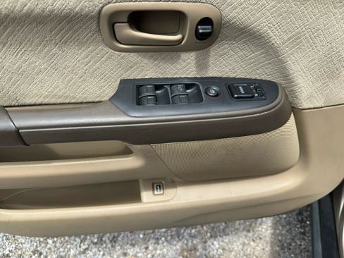 Used 2005 Honda CR-V EX image 13