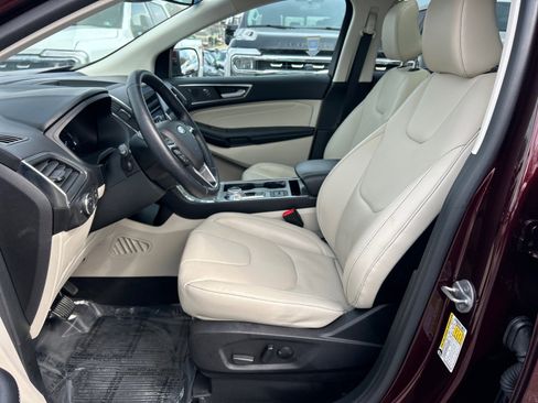 Certified 2022 Ford Edge Titanium AWD/4WD image 9