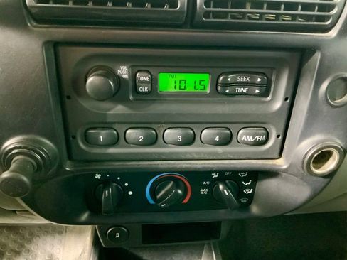 Used 2011 Ford Ranger XL image 19