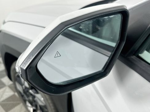 Used 2025 Hyundai Kona SEL FWD image 16