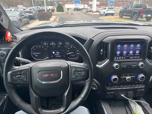 Used 2022 GMC Sierra 1500 AT4 w/ AT4 Premium Package image 7
