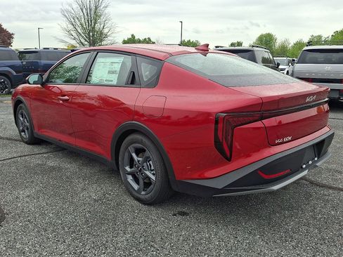 New 2026 Kia K4 LXS FWD image 4