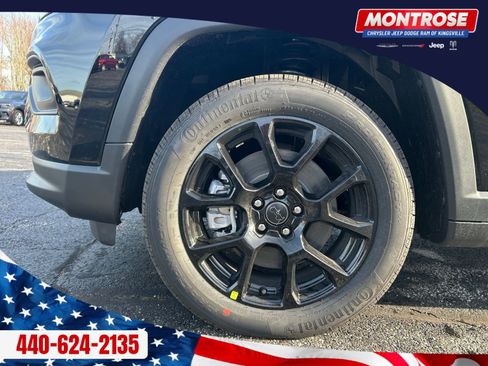 New 2026 Jeep Compass Latitude image 33