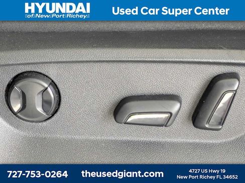 Used 2022 Volkswagen Atlas SE FWD image 22