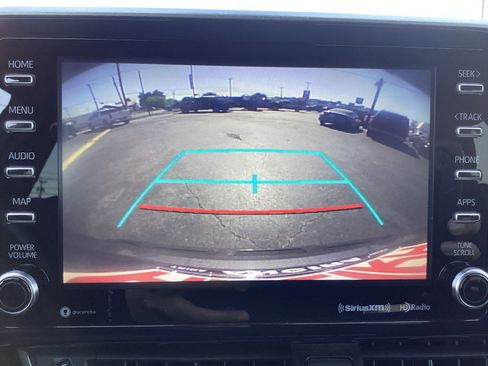 Used 2019 Toyota C-HR XLE FWD image 15