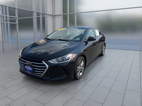 Used 2018 Hyundai Elantra SEL w/ Cargo Package FWD image 4