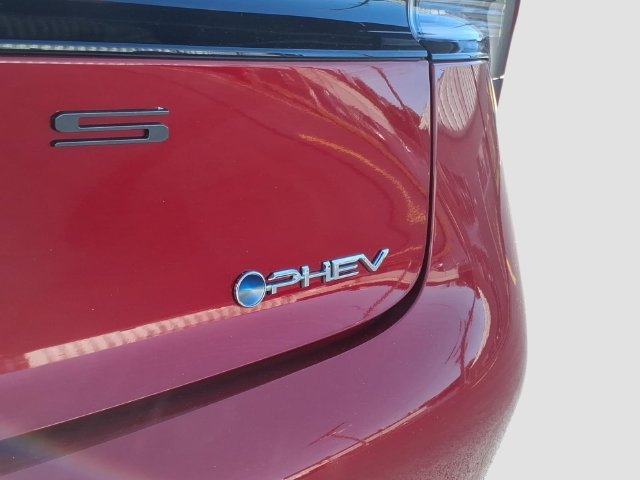 Certified 2026 Toyota Prius Plug-In Hybrid FWD image 28