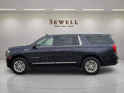 Used 2024 GMC Yukon XL SLT w/ SLT Luxury Package AWD/4WD image 2
