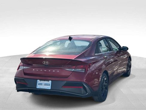 New 2026 Hyundai Elantra SEL Sport image 4