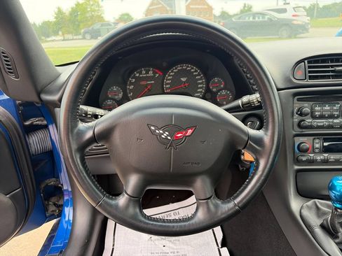 Used 2002 Chevrolet Corvette Z06 RWD image 10