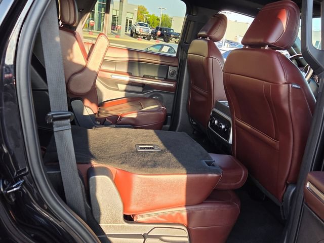 Used 2024 Ford Expedition Limited AWD/4WD image 15