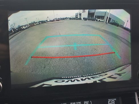 Used 2023 Toyota Sienna XLE Woodland Edition image 8