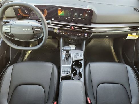 New 2026 Kia Sportage EX image 18