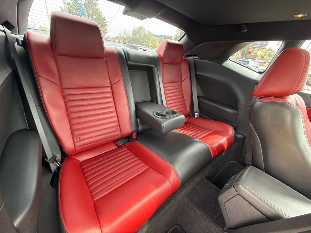 Used 2013 Dodge Challenger R/T RWD image 14
