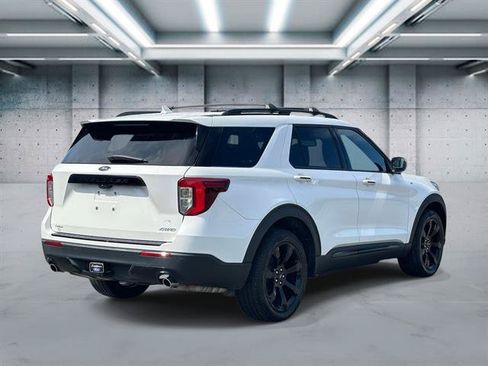 Used 2023 Ford Explorer ST-Line w/ Class IV Trailer Tow Package AWD/4WD image 5