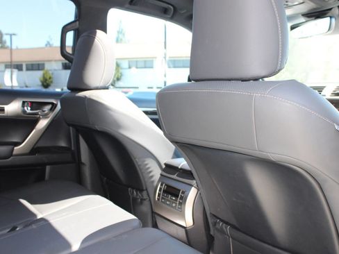 Used 2020 Lexus GX 460 Premium w/ Premium Package AWD/4WD image 16