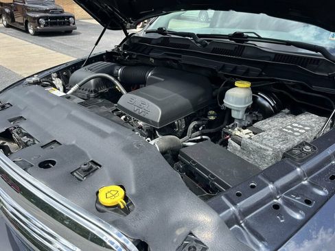 Used 2017 RAM 1500 Big Horn AWD/4WD image 38