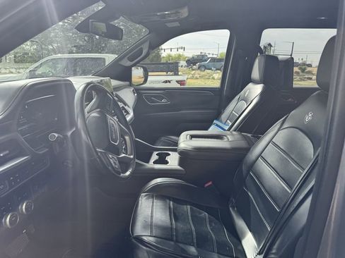 Used 2022 GMC Yukon SLT w/ SLT Luxury Package AWD/4WD image 9